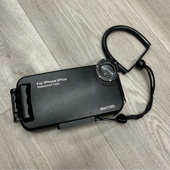 Puluz IPhone 8 Plus Waterproof Case | Black - Picture 1 of 6